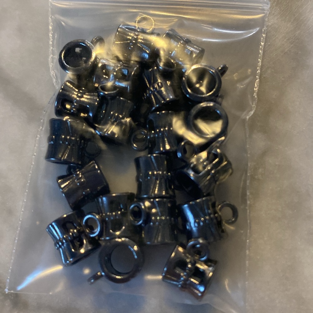 Findings: Charm Conector - Picture 2 of 2